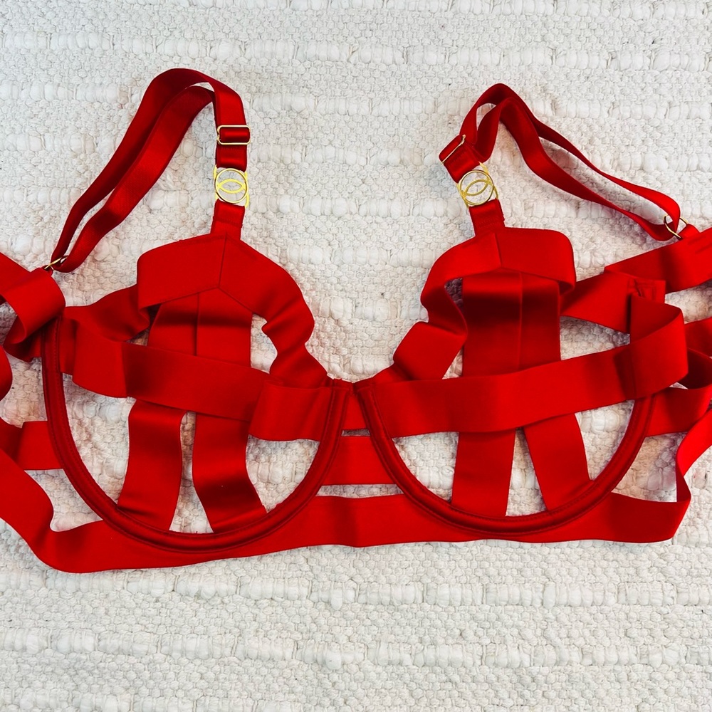 36D/M Victoria’s Secret Strappy Balconet Bra & Cheeky Set - Picture 7 of 9